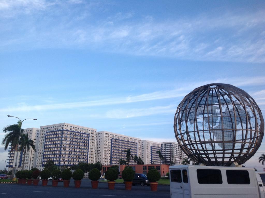 Apartment Sea Residences Moa *